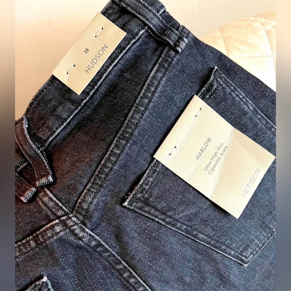 Hudson Jeans Ultra High Rise Cigarette Ankle Jeans